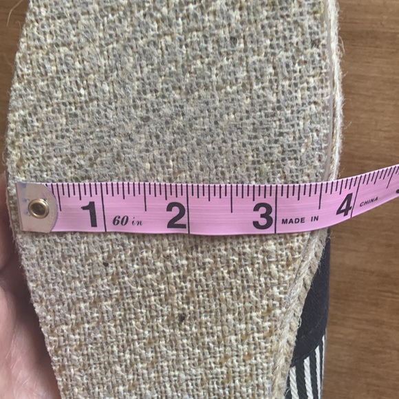 *Host pick* TOMS CLASSIC UNIVERSITY CANVAS BLACK CREAM SLIP ON/ 9.5 / UNISEX - Picture 8 of 8